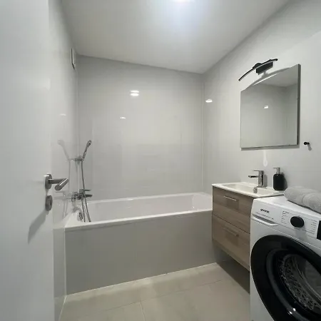 Nova Rezidencia, 7 Minut Peso Do Centra 公寓 *