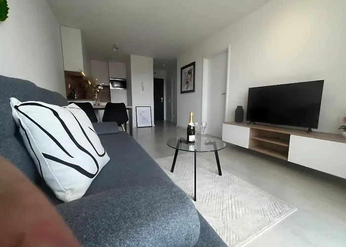 Nová Rezidencia S Parkovanim Appartamento